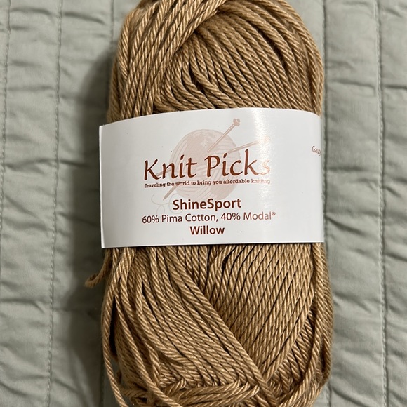 Six Knit Picks Yarns and Knitting Needles - Picture 13 of 15